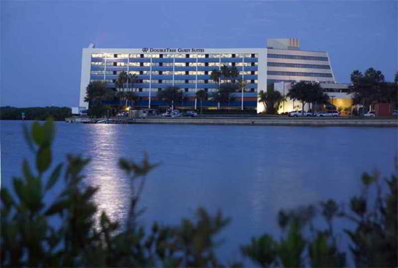 Doubletree By Hilton Tampa Rocky Point Waterfront Hotel Exterior photo